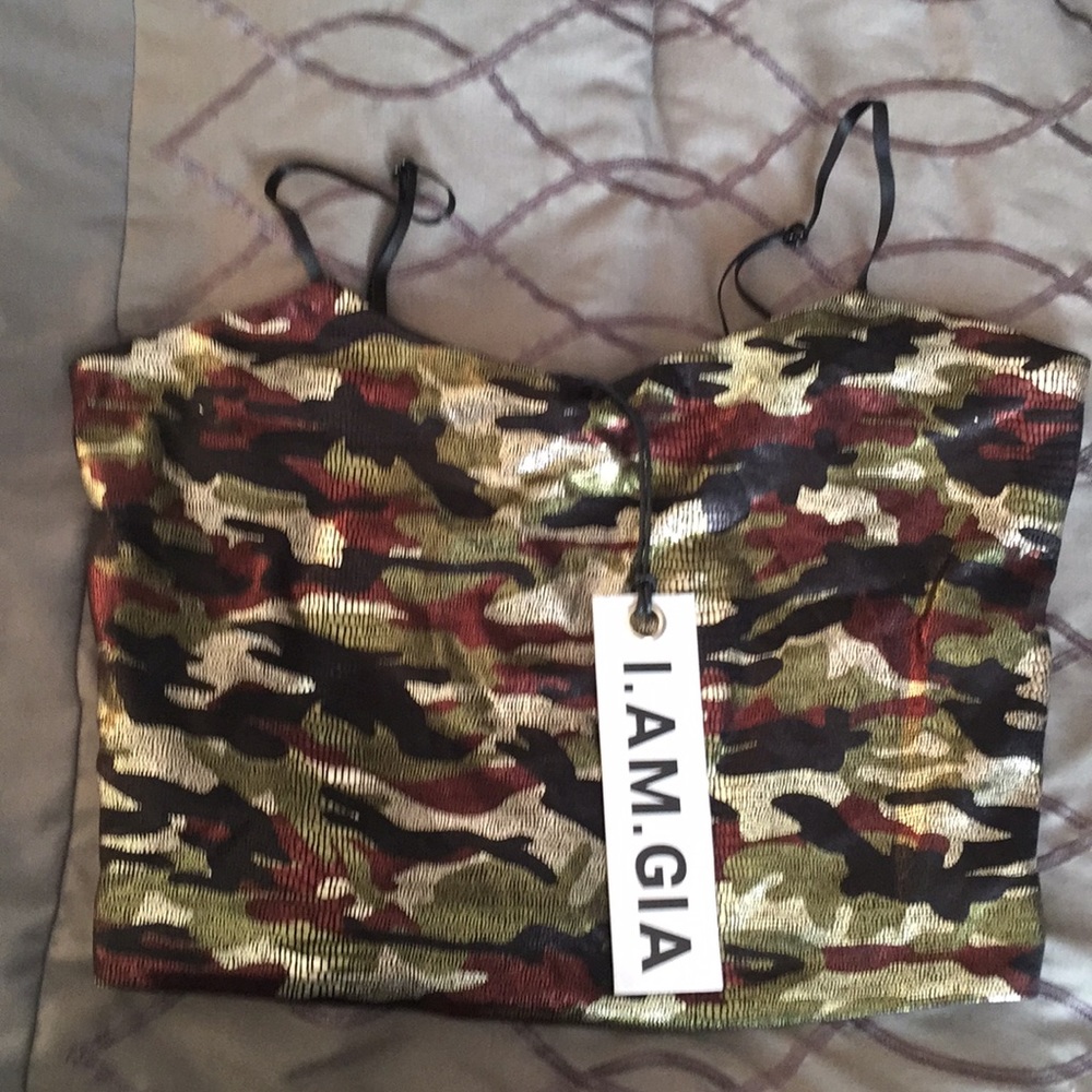 Camo crop tank